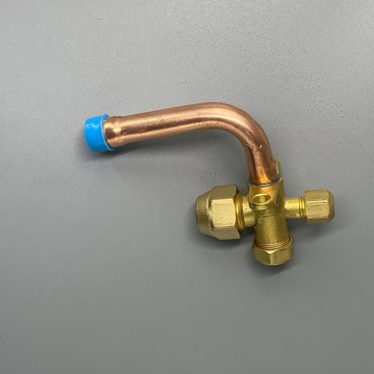 Air conditioner three-way valve, curved straight pipe air conditioner shut-off valve, high and low pressure refrigerant with fluorine yellow copper