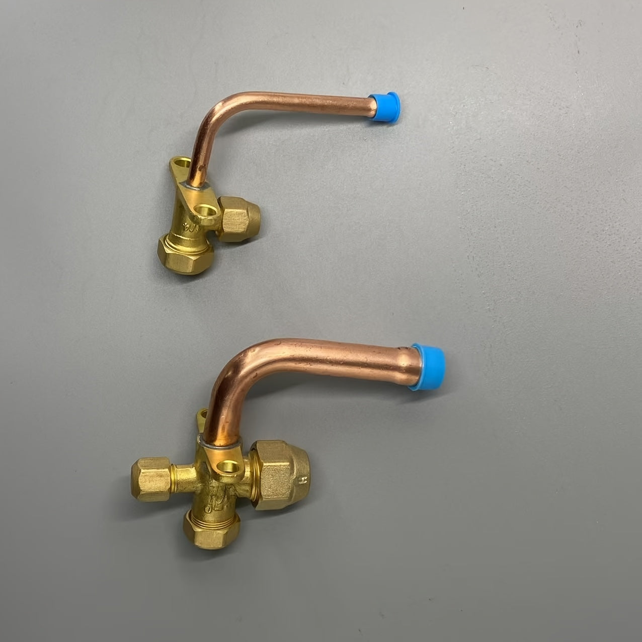 Air conditioner three-way valve, curved straight pipe air conditioner shut-off valve, high and low pressure refrigerant with fluorine yellow copper
